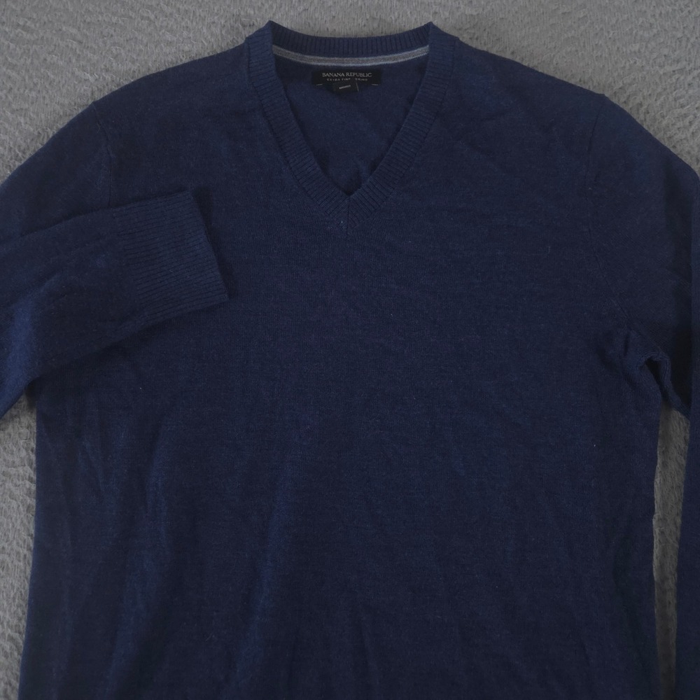 Banana Republic Sweater Mens Medium Extra Fine Merino Wool V-Neck Long Sleeve